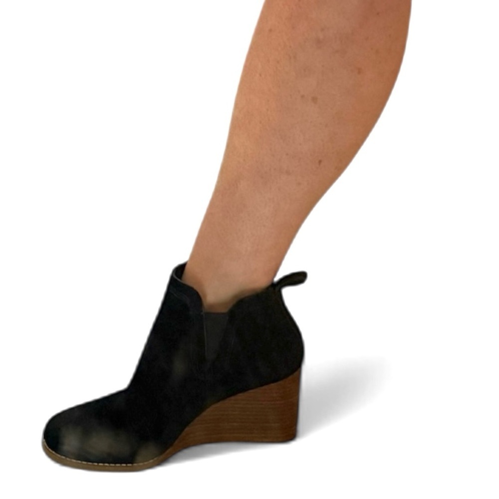 Crown VintageBlack Wedge Ankle Boots - Picture 3 of 8